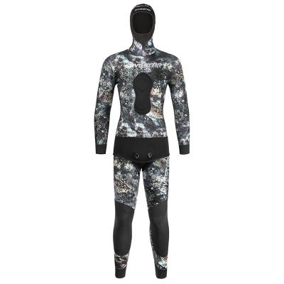 China Long Sleeve Diving Wetsuit Camouflage Wetsuit 3MM Free Diving Fishing And Hunting Thermal Split Wetsuit for sale