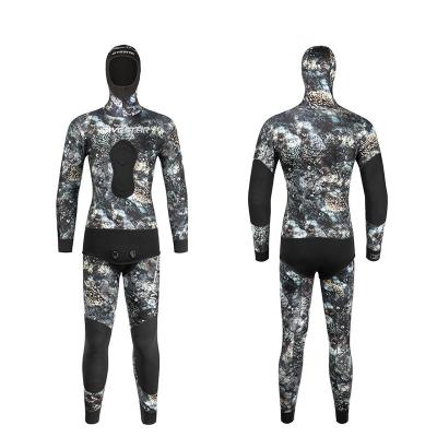 China Long Sleeve Wetsuit 7mm Neoprene Diving Surfing Wetsuit Camouflage Spearfishing Scuba Diving Suit for sale