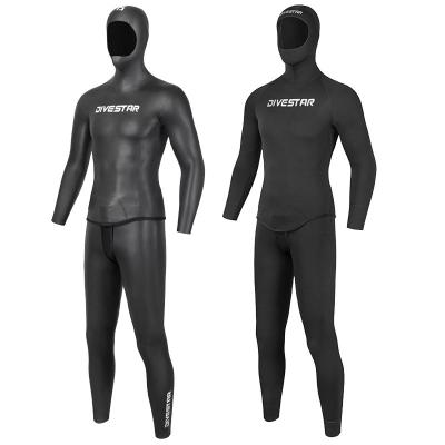 China MAN 3MM Hooded Thermal Wetsuit Freediving Snorkeling Suit High Elastic CR Slit Wetsuit for sale