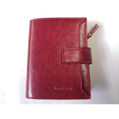 China Women Fashion Style Oil Red Color Triple Wallet Lady Waterproof Leather Short Wallet Design Wallet for sale