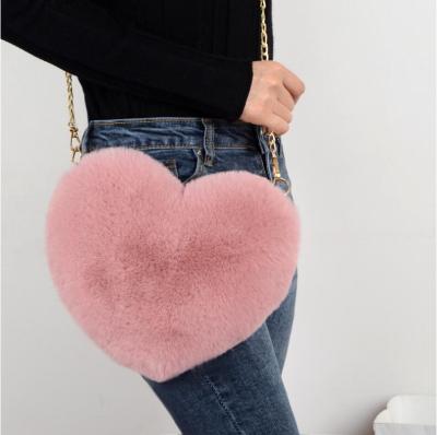 China Fashion For Gift 2021 New Fashion Girls Love Furry Cute Plush Handbag Chain Heart Shaped Bags for sale