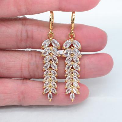 China FASHIONABLE 18K Gold Plated Women Luxury CZ Cubic Zircon Leaf Dangle Wedding Earrings Jewelry for sale