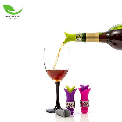 China Christmas Gifts Disposable Glass Bottle Eco-friendly Wine Stoppers Silicone Beer Wine Bottle Stoppers With Pourer for sale