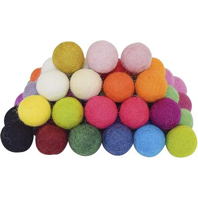 China Gray Colorful Wool Balls Felt Custom Size White Black Ball Size Wool Cleaning Ball In Stock for sale