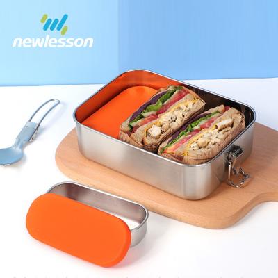 China Freshness Preservation 304 Stainless Steel Sauce Box Kitchen Use Food Box With Silicone Cover for sale