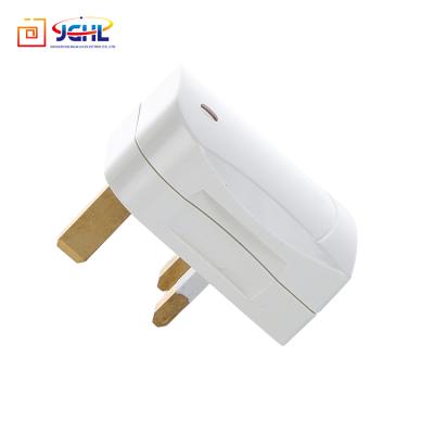 China Safety Wholesale Good Quality PC 13A R-U 3 Pin UK Plug for sale