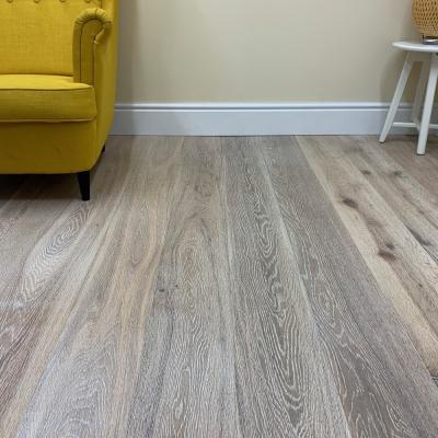 China Traditional 5/8 inch and 3/4 inch wax oiled brushed smoked oak antique engineered wood flooring for sale