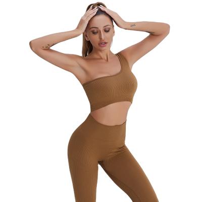 China Breathable manufacturers selling sports one-shoulder sling bra set tight-fitting breathable yoga clothes for sale