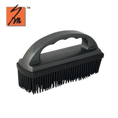 China Viable Wholesale Professional Household Rubber Brush Cleaning Nylon Carpet Brush for sale