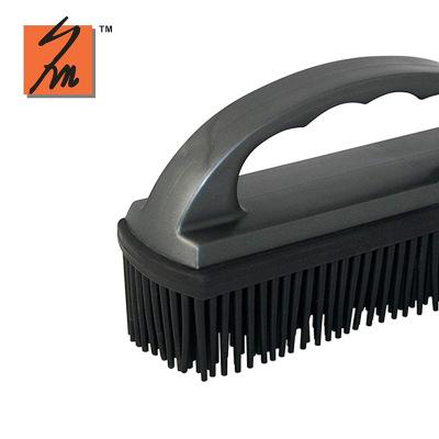 China Sustainable Factory Soft Pet Hair Cleaning Brush Removal Rubber Brush Carpet Cleaning Brush for sale