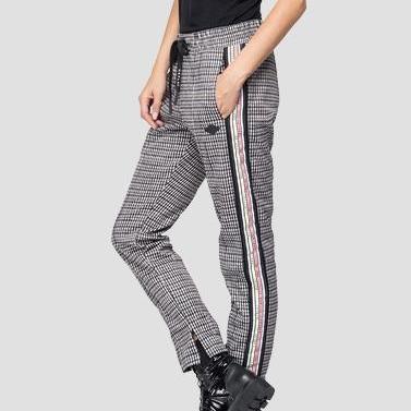 China Women's Anti-pilling Knit Plover Case Print Jogging Pants for sale