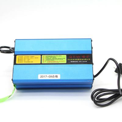 China Lead Acid Battery China Supplier Portable Universal Wireless Battery Charger for sale