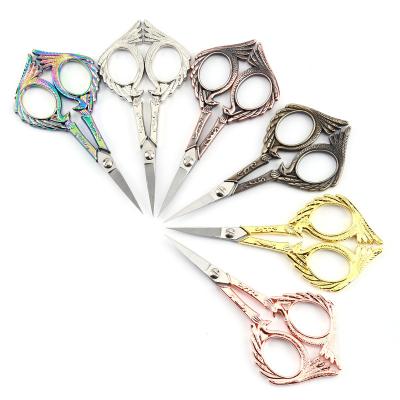 China Universal Cutting 2022 European Style Embroidery Scissors 5 Inch Peacock Shaped Scissors Vintage Thread Cutting for sale