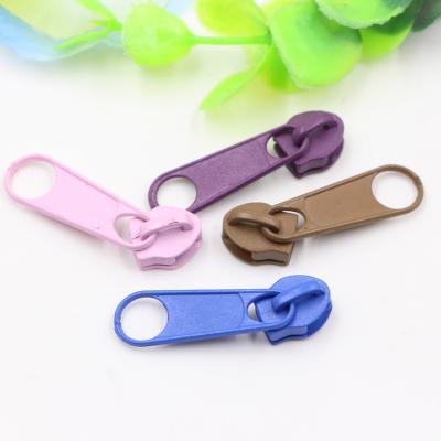 China Long-Pull #5 Nickel Free COLORED NICKEL Nylon Zipper Sliders Metal Zipper Pull Head for sale