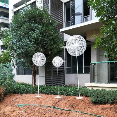 China Attractive Europe Stainless Steel Dandelion Art Decorative For Outdoor With Light Effect for sale