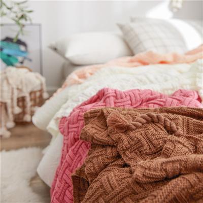 China 150*200cm Plain Woven Tassel Casual Nap Soft Wool Knitted Sofa Bed To Shear Cable Air Conditioning Throw Fluffy Blankets For Home Decor for sale