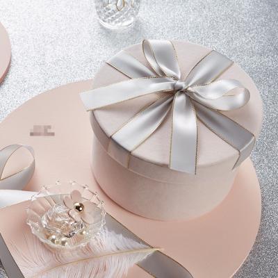 China Recycled Materials Wholesale Jewelry Bridesmaid Christmas Paper Gift Boxes Magnetic Gift Boxes With Ribbon for sale