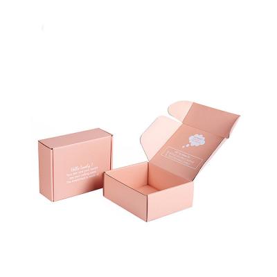 China Custom Hot Selling Materials Attractive Price Portable Corrugated Clothing Corrugated Packaging Paper Box for sale