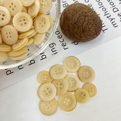 China Dry Clean High Quality Customized Environmental Suit Anorak Four Holes Fruit Buttons for sale