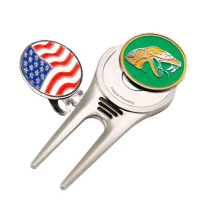 China Golf Accessory Maker Custom Enamel Golf Club Gift Metal Digging Tool and Soft Ball Marker for sale