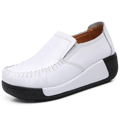 China Lightweight Women's Loafer 5CM Shoes Workout Shoes Genuine Leather Lazy Slip On Wear Shoes for sale