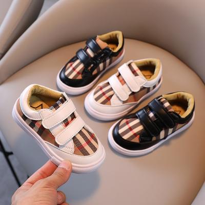 China Cheap Wholesale Kids Flat Sneakers Shoes Kids Casual Sneakers for sale