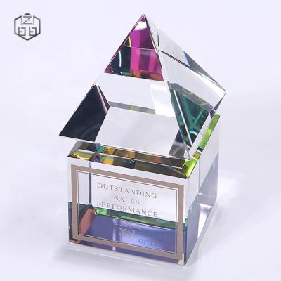 China Creative Europe Customize Small Pyramid Keepsake Music Dance Excellence Premium Crystal Gifts for sale