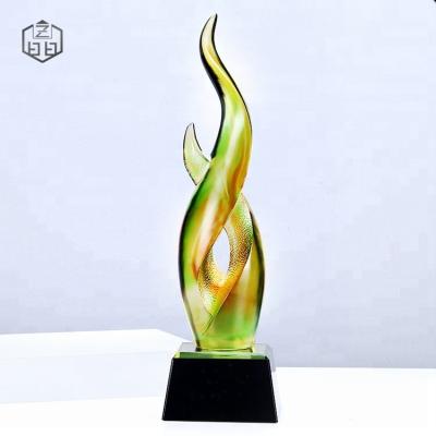 China 2019 China Newcomers Liuli Crystal Thumbs Up For Employee Luxury Angel Trophy Gift for sale