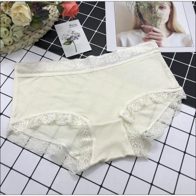 China Anti-Static Classic Design Women's Modal Style Embroidery Lace Ladiesr Briefs Pattern Embroidery Lace Briefs With Lace Trim for sale