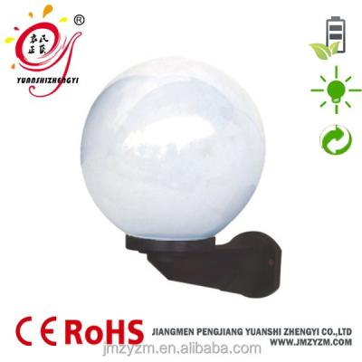 China Polycarbonate Morden Plastic White Globe Garden Wall Lamp E27 Outdoor Wall Light Fixture for sale