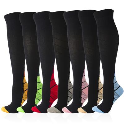 China OEM 2021 breathable increasing unisex golf basketball bike man woman thumps compression custom running socks for sale