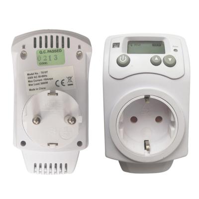 China Intelligent PID Temperature Humidity Controller , Plug In Connection  Digital Thermostat for sale