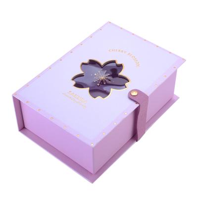 China Custom Fashion Recyclable Recycled Luxury Magnetic Gift Paper Box Merchandise Collapsible Small Gift Boxes for sale