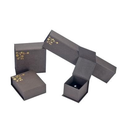 China Handmade Wholesale Luxury Cardboard Paper Necklace Bracelet Ring Gift Storage Box Jewelry Packaging for sale