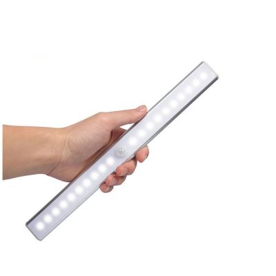 China Modern Stick On Lights 20led Motion Sensor Light Usb Rechargeable Radio Under Cabinet Night Light for sale