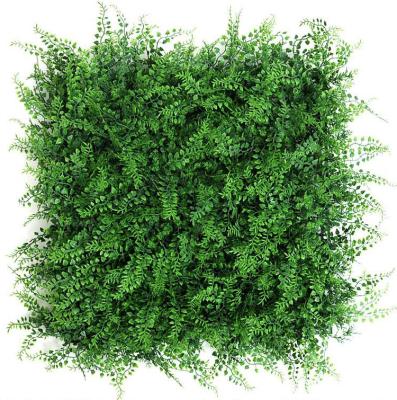 China Eco-friendly Materials Hot Selling Artificial Leaf Follaje Plant Wall Fake Hanging Wall Covering Faux Boxwood Green Grass Background For Wall Decor for sale