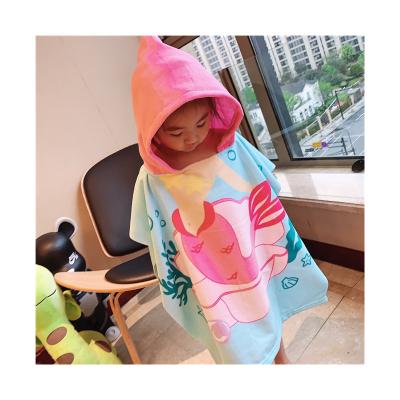 China Factory Custom 60*120cm Child Safe Cartoon Printed Hooded Microfiber Ponchos Bath Beach Towel For Kids for sale