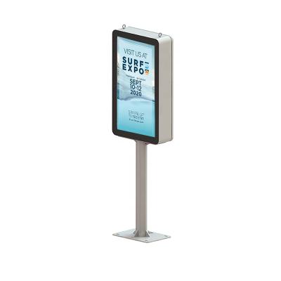 China Outdoor 32inch LCD Advertising Screen Outdoor Totem Kiosk On Car Parking With CMS Control for sale