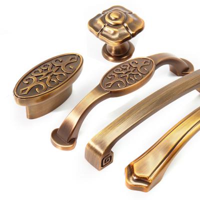 China 2021 Traditional Hot Sale Wholesale High Quality Finished Kirsite Glass Door Handle for sale