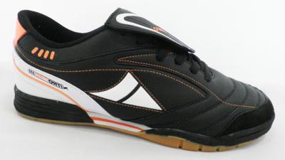 China Black Kids Wholesale Soccer Shoes for sale