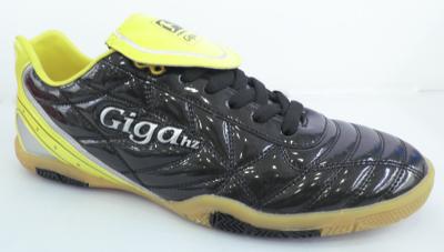 China Mesh Lining Indoor Soccer Shoes Comfortable Freestyle for World Cup for sale