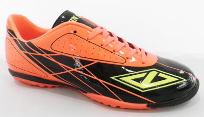 China Breathable Messi Soccer Shoes PVC Uppe Rubber Stud Outsole For Men for sale