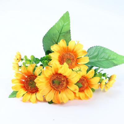 China Beautiful Manufacturer 2022 Colorful Cheap Wholesale 7 Large Head Wedding Artificial Silk Sunflower Flowers For Home Decor for sale