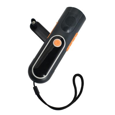 China Emergency Hand Winding / Crank Flashlight / Dynamo Torch With FM Radio for sale