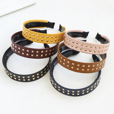 China Wholesale popular punk fashion ladies hair style HB877A rivet leather band double row rivet headbands for women hair accessories for sale