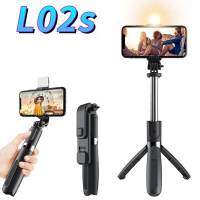 China Mini Selfie Stick Tripod L02s Selfie Stick Tripod Sufficiency Lights Compact Selfie Stick With Detachable Remote Selfie Stick Tripod With Blue Tooth Exterior for sale