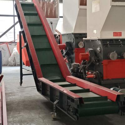 China Oil Resistant L Type PVC Belt Conveyor For Plastic Shredder for sale