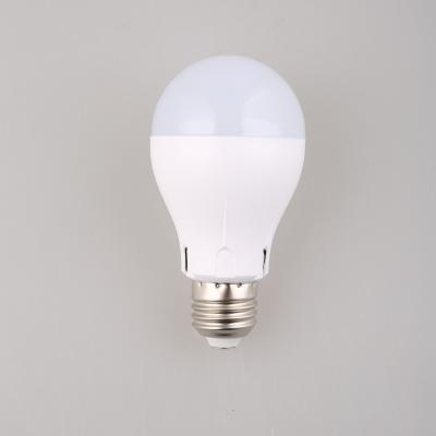 China White warehouse 4W 5W 7W e27 daytime night light sensor led rechargeable bulb emergency lamp bulb for sale