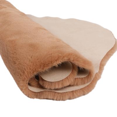 China Animal Faux Warm Soft Solid Color Rugs  Bedroom Floor Mat For Home Living Room for sale