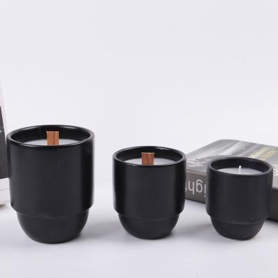 China Free Sample Nordic Home Decor Elegant Empty Ceramic Candle Vessel Matte Black Candle Jar for sale